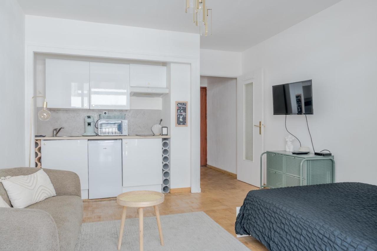 Cosy Avec Balcon Apartamento Marselha